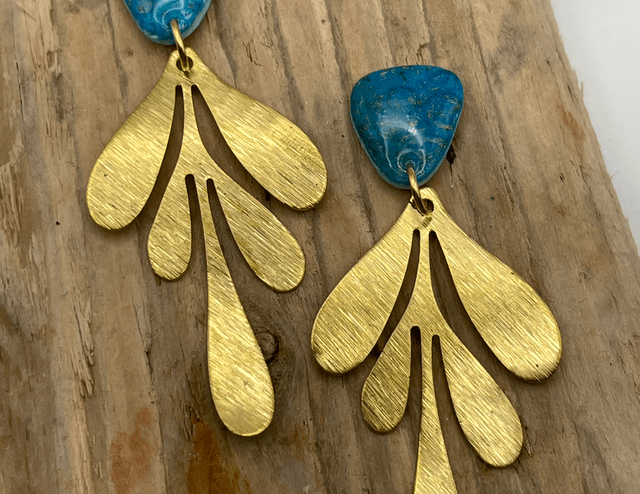 Seaweed stud drops