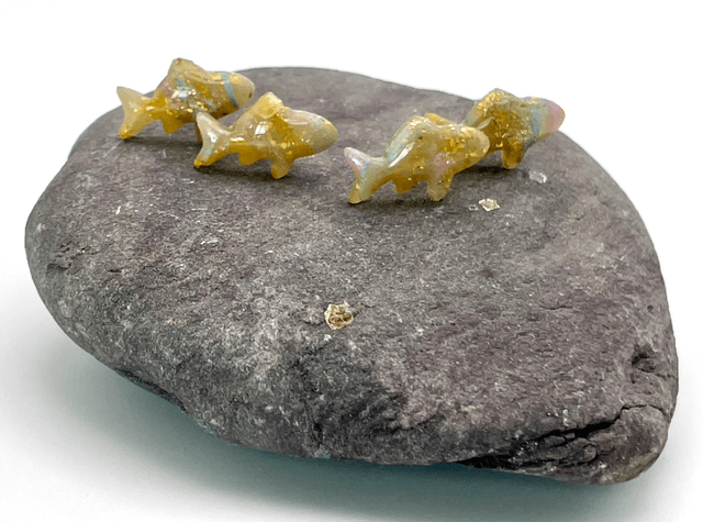 Sandy shores fish studs