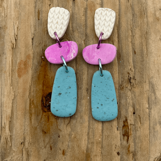 White, pink & blue pebbles