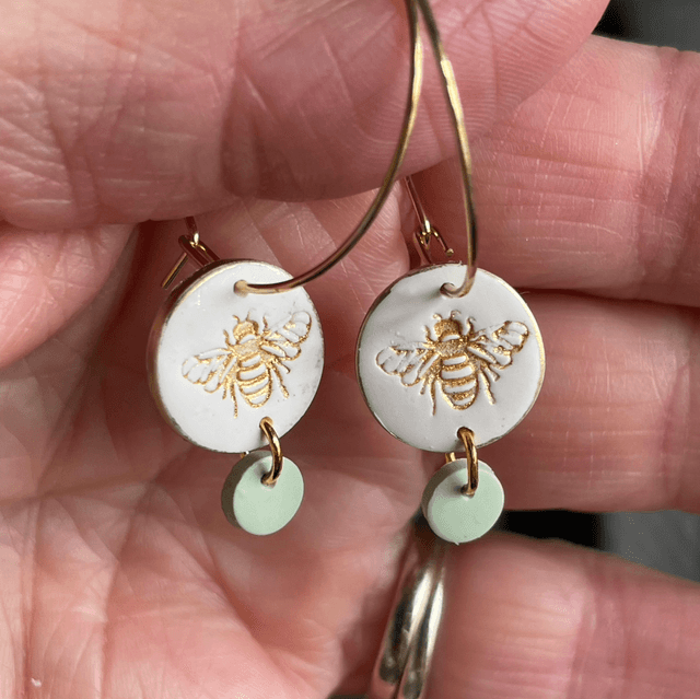 Bee hoops 