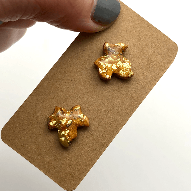 Gold sparkle leaves