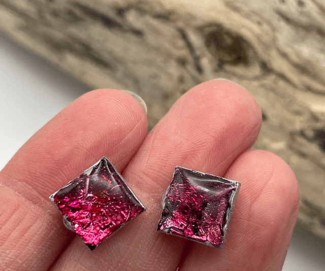 Raspberry pink square studs