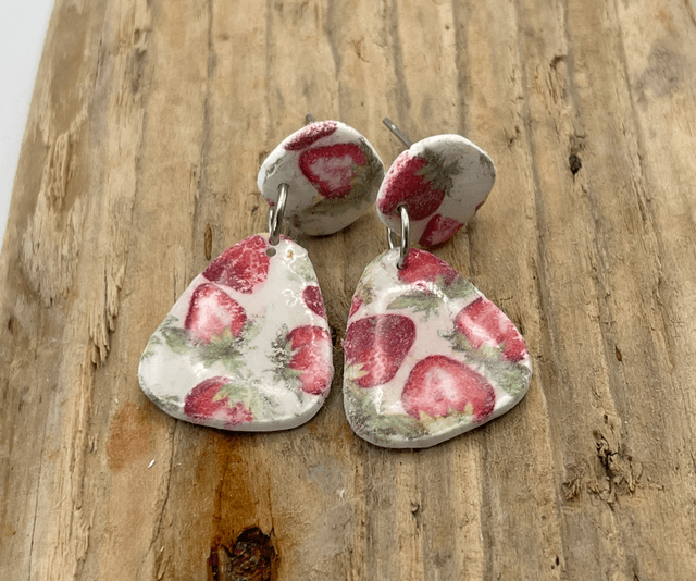Strawberry midis statement earrings