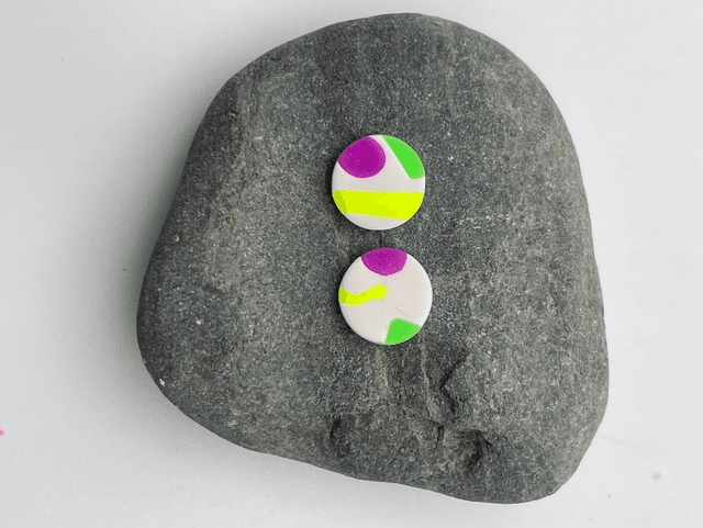 Snazzy medium studs 