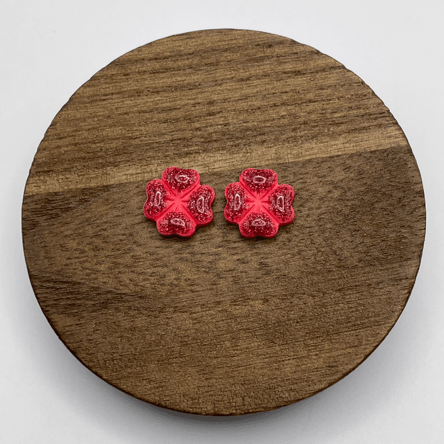 Sparkly red flowers
