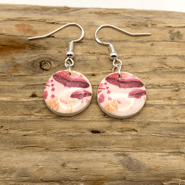 Red mushroom medium circles