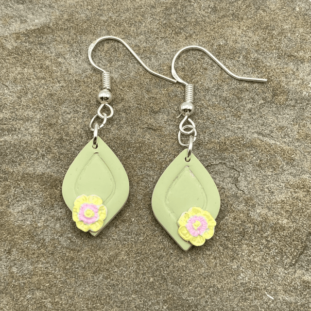Blossom teardrops (yellow)