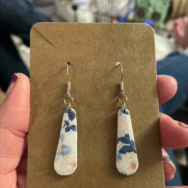 Vintage blue &amp; white drops 