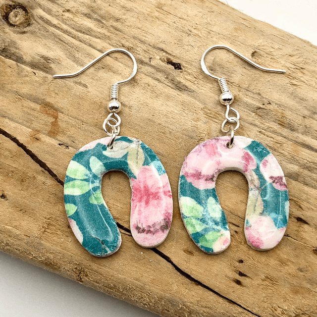Vintage floral arches