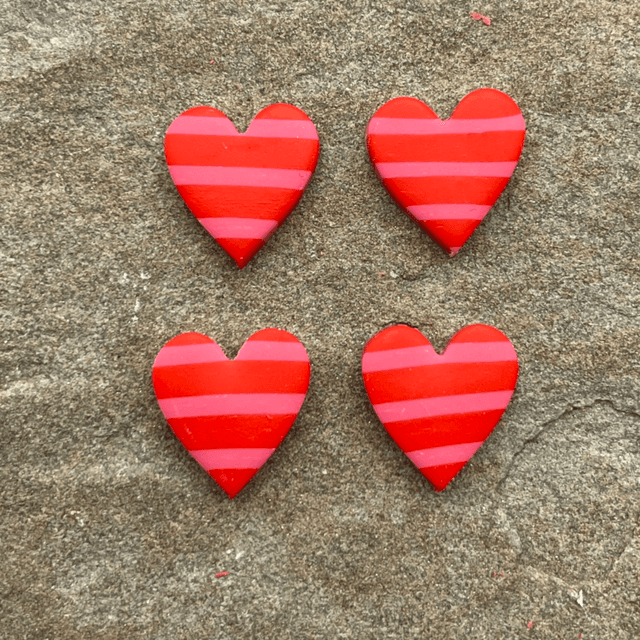 Medium stripey heart studs 